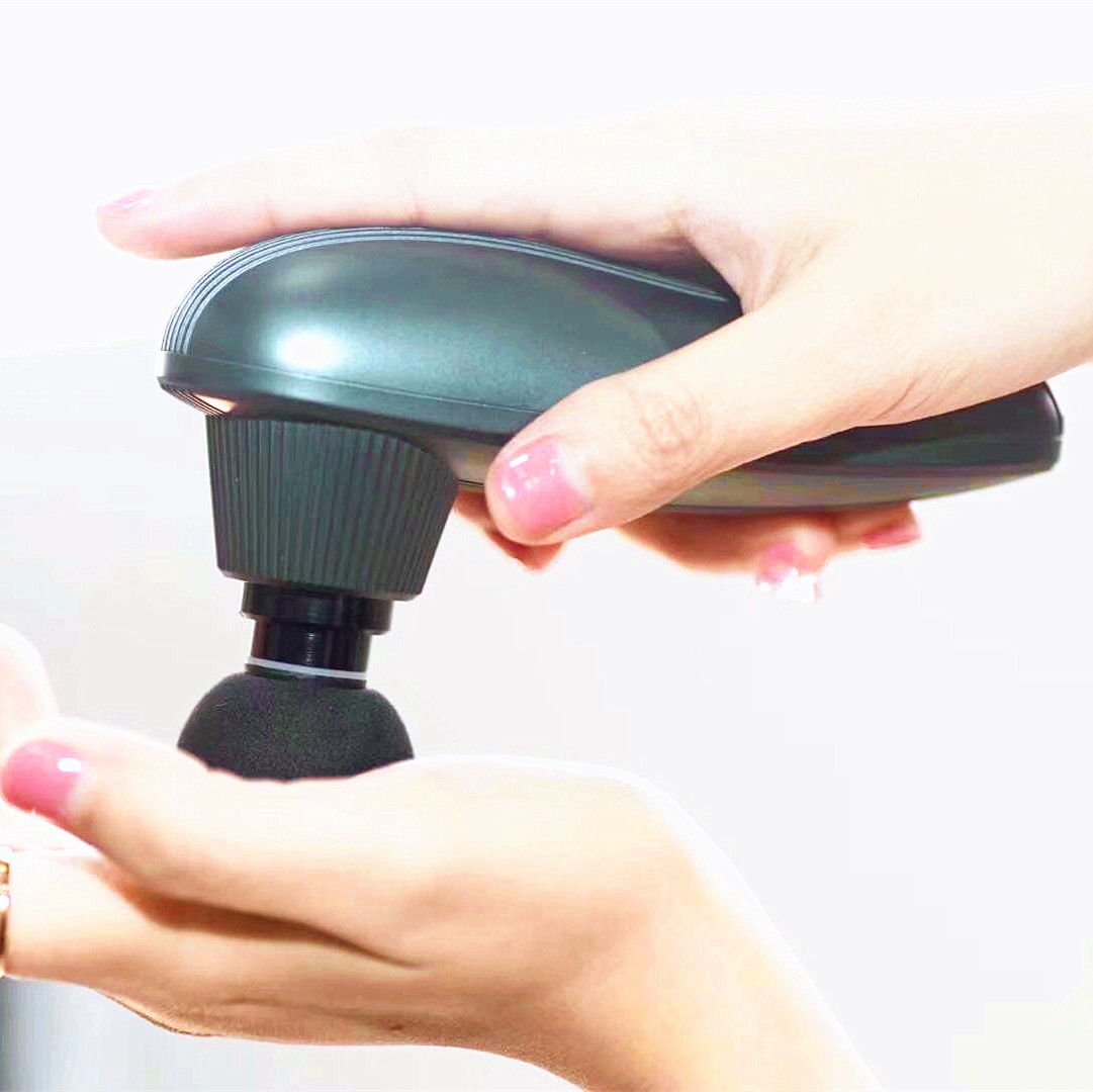 مسدس تدليك صغير أبيض للأنسجة ا - مراجعة Electric Massage Gun Deep Tissue وسعره